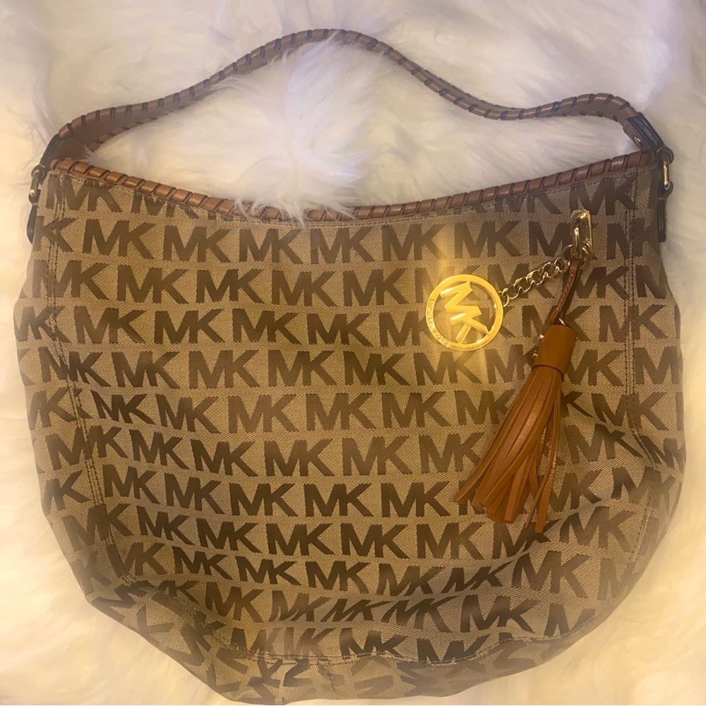 Michael Kors Signature Print XL Hobo